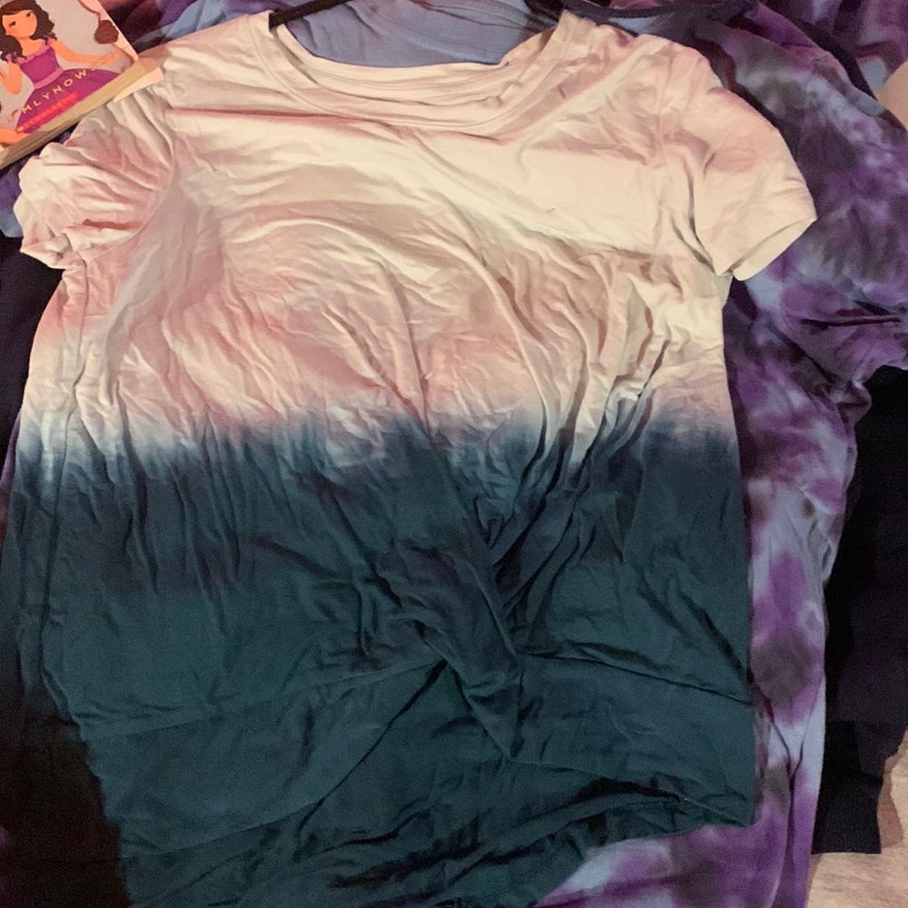 white&blue faded shirt